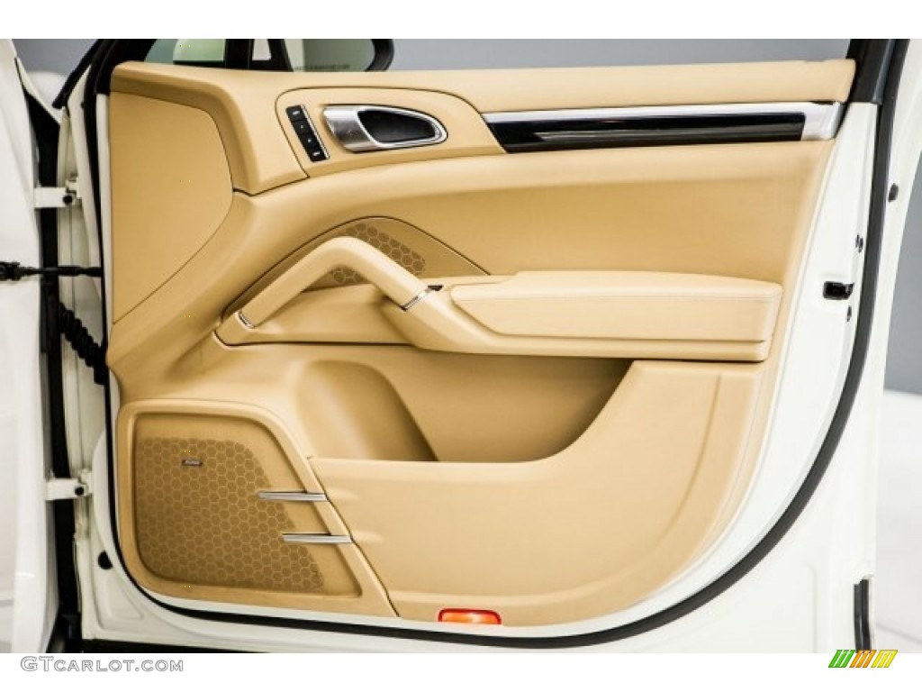 2011 Porsche Cayenne Standard Cayenne Model Luxor Beige Door Panel Photo #118935635