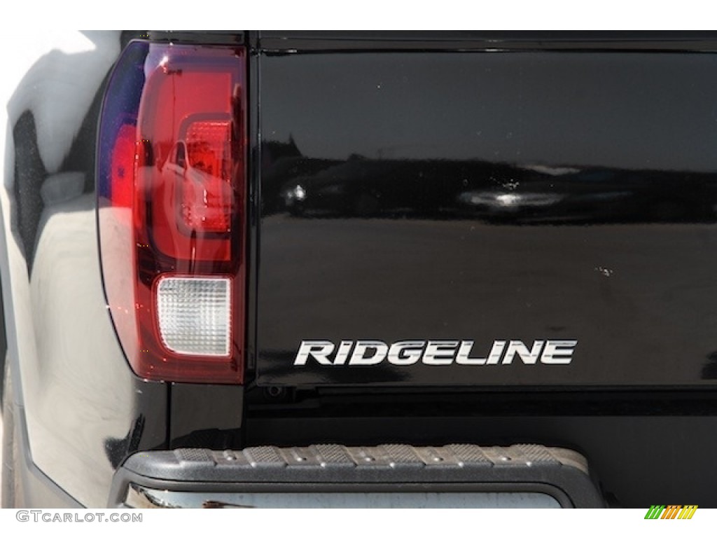 2017 Honda Ridgeline RTL-E AWD Black Edition Marks and Logos Photo #118945314