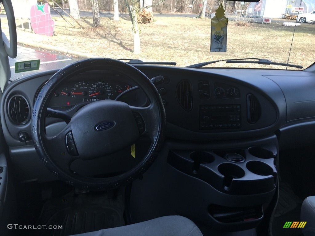 2007 E Series Van E350 Super Duty XLT Passenger - Silver Metallic / Medium Flint Grey photo #12