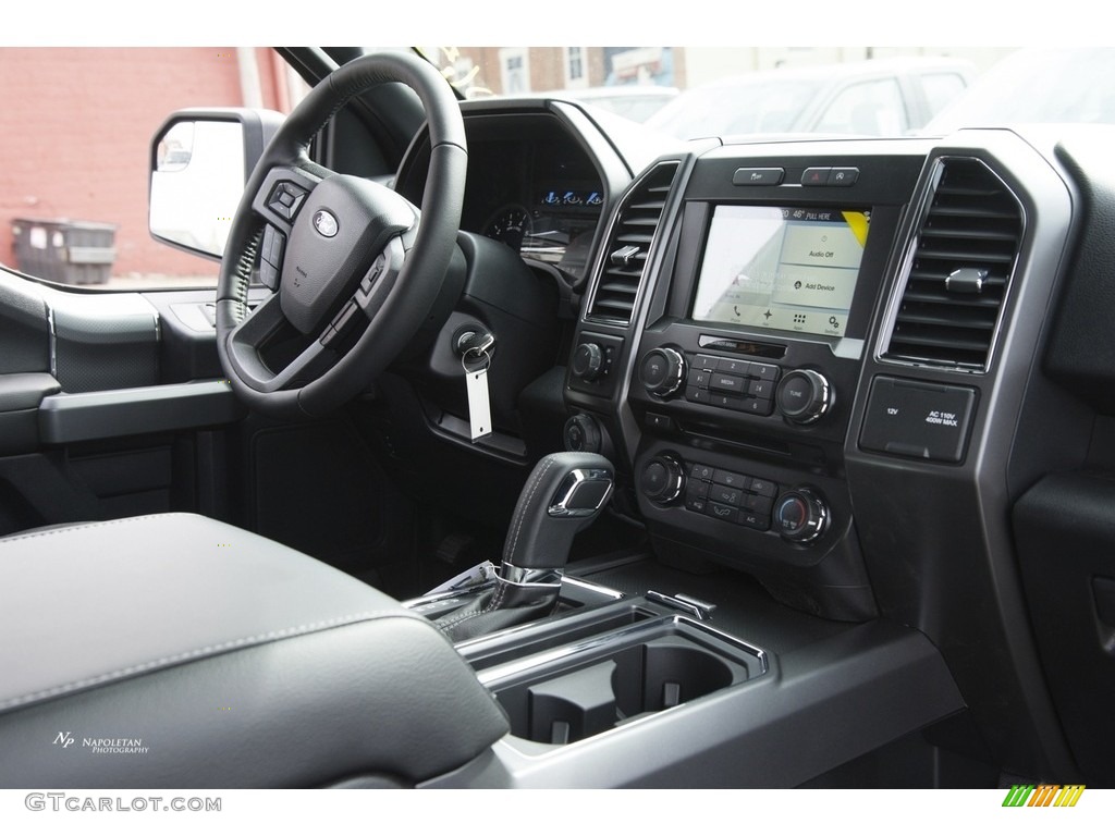 2017 F150 XLT SuperCab 4x4 - Lightning Blue / Black photo #10