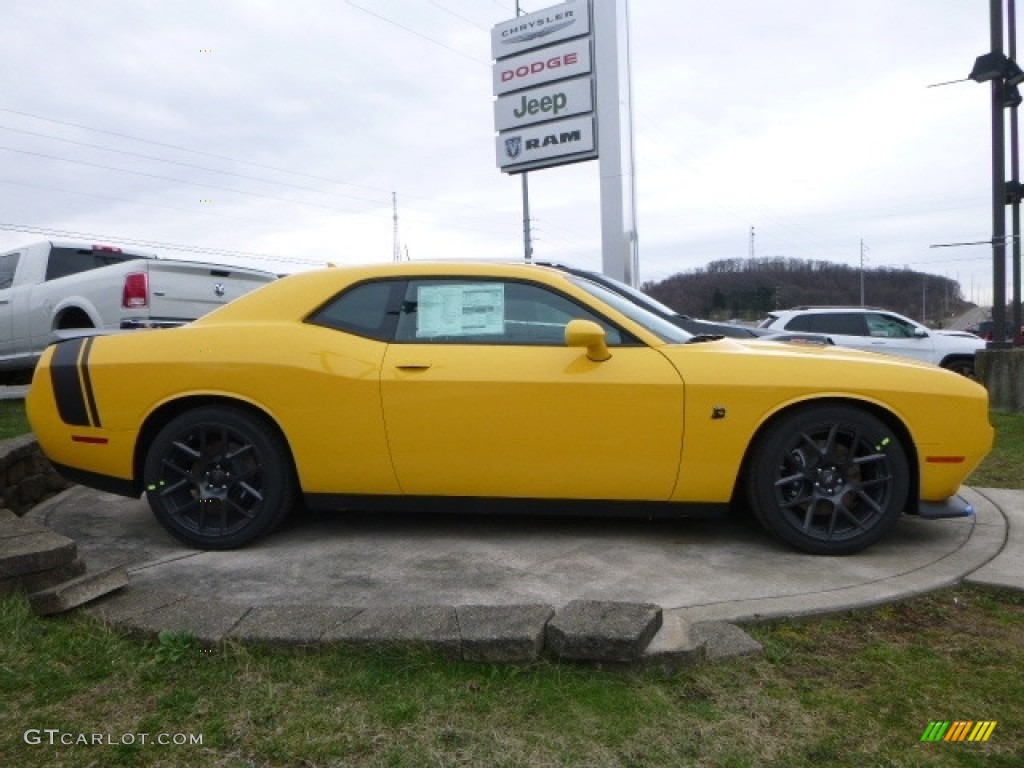 YellowJacket 2017 Dodge Challenger R/T Scat Pack Exterior Photo #118951868