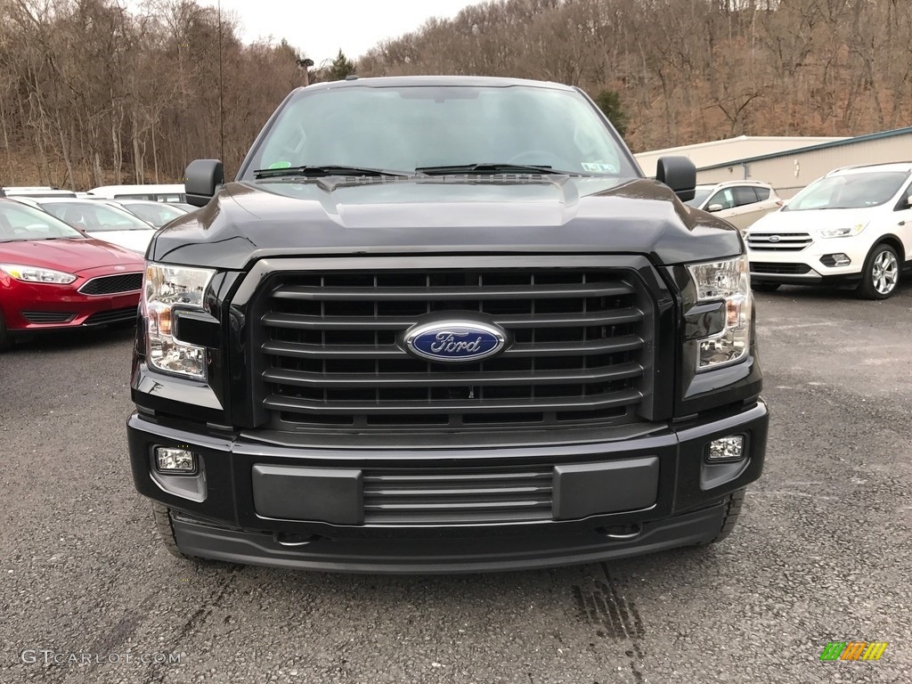 2017 F150 XL SuperCab 4x4 - Shadow Black / Black photo #2