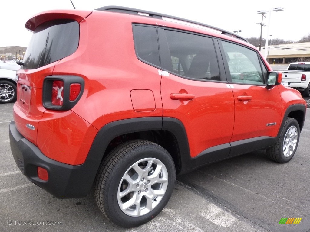 2017 Renegade Latitude 4x4 - Colorado Red / Black photo #6