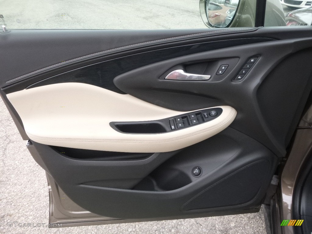 2017 Buick Envision Essence AWD Light Neutral Door Panel Photo #118955546