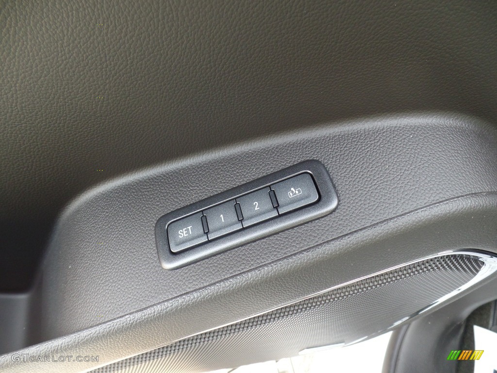 2017 Tahoe LT 4WD - Summit White / Jet Black/Dark Ash photo #18