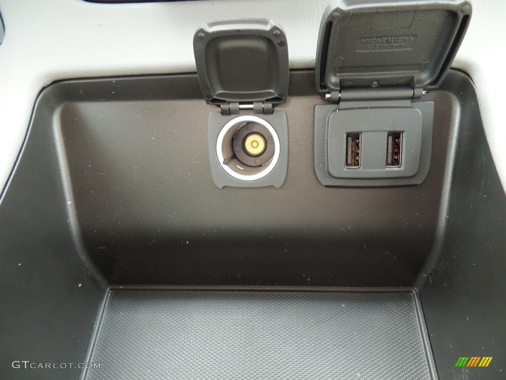 2017 Tahoe LT 4WD - Summit White / Jet Black/Dark Ash photo #41