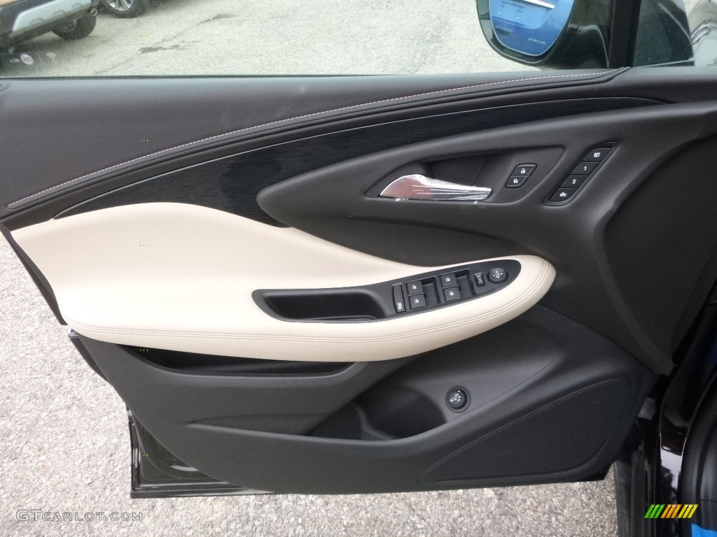 2017 Buick Envision Essence AWD Light Neutral Door Panel Photo #118956536