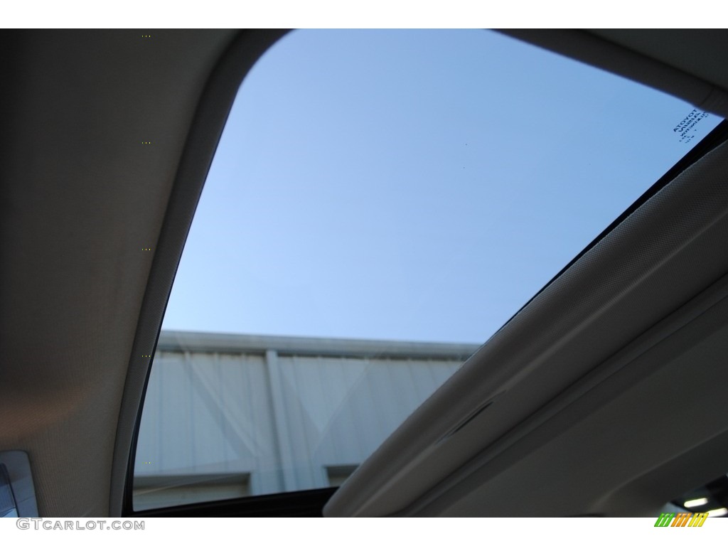 2014 Camry XLE - Super White / Ivory photo #23