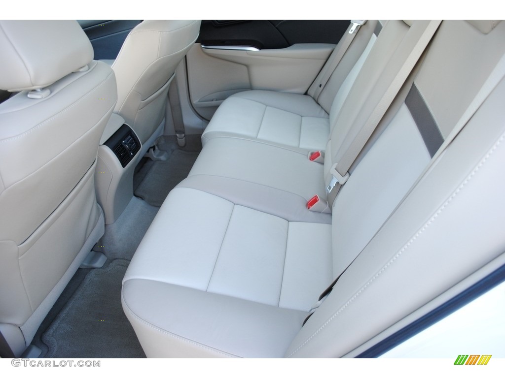 2014 Camry XLE - Super White / Ivory photo #25