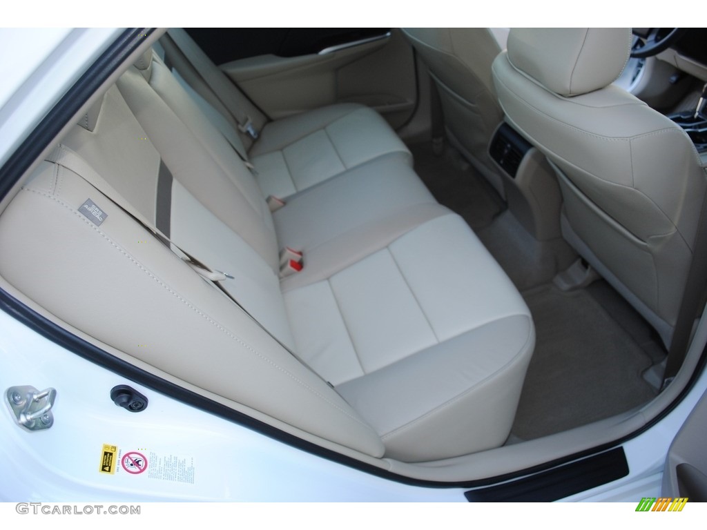 2014 Camry XLE - Super White / Ivory photo #28