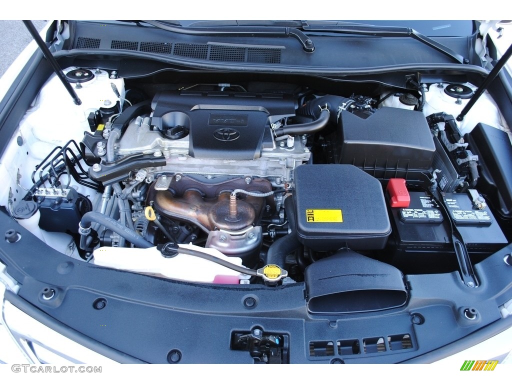 2014 Camry XLE - Super White / Ivory photo #32