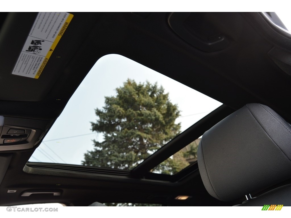 2017 X5 xDrive35i - Jet Black / Black photo #14