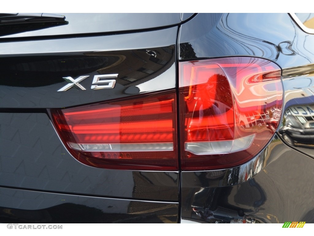 2017 X5 xDrive35i - Jet Black / Black photo #24
