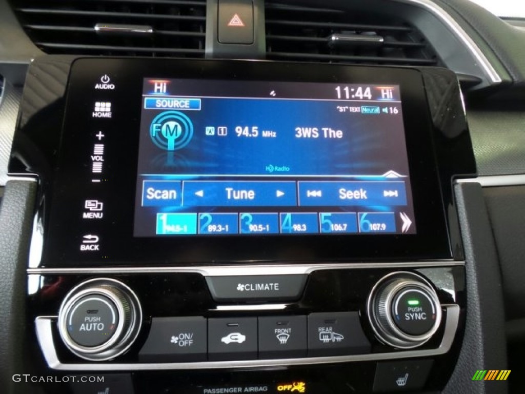 2017 Honda Civic EX-L Coupe Audio System Photo #118968759