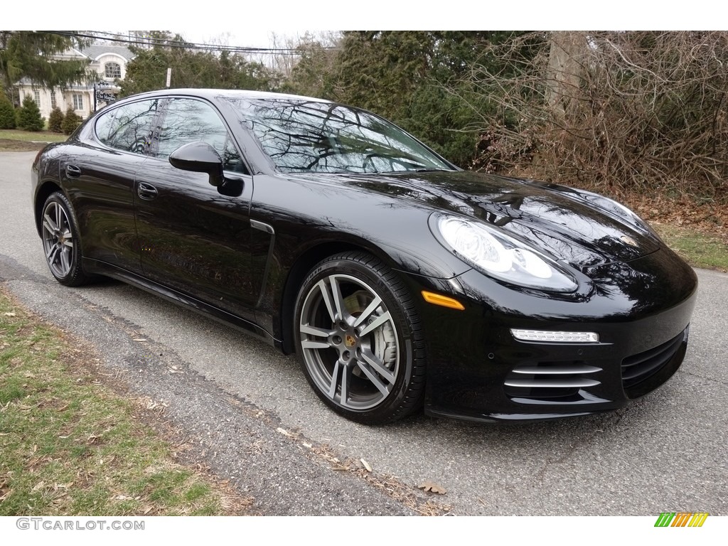 2015 Porsche Panamera 4S Exterior Photos