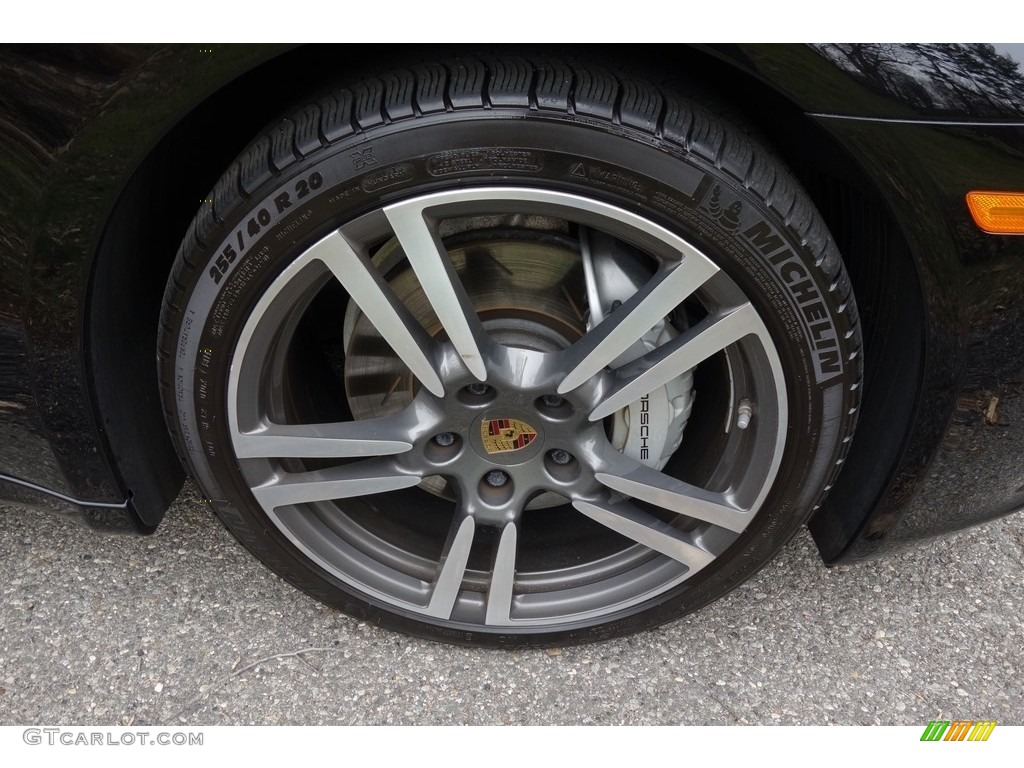 2015 Porsche Panamera 4S Wheel Photos