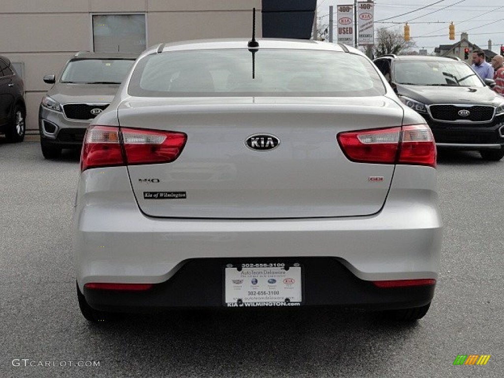 2017 Rio LX Sedan - Bright Silver / Black photo #5