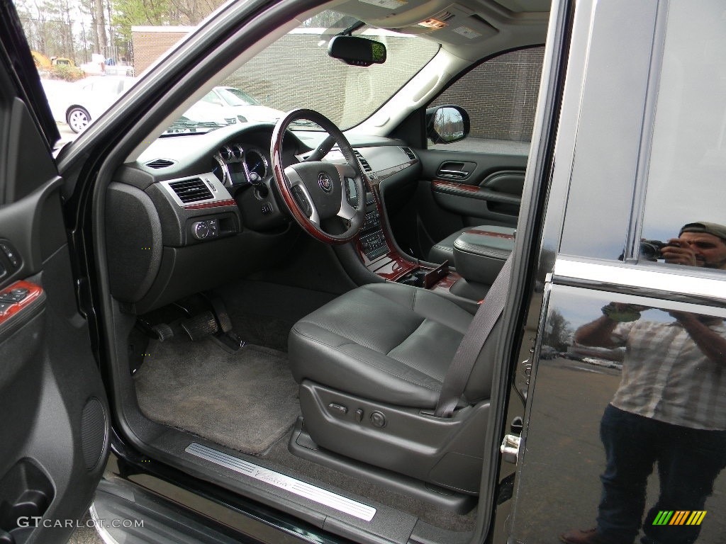 2011 Escalade Luxury AWD - Black Raven / Ebony/Ebony photo #17