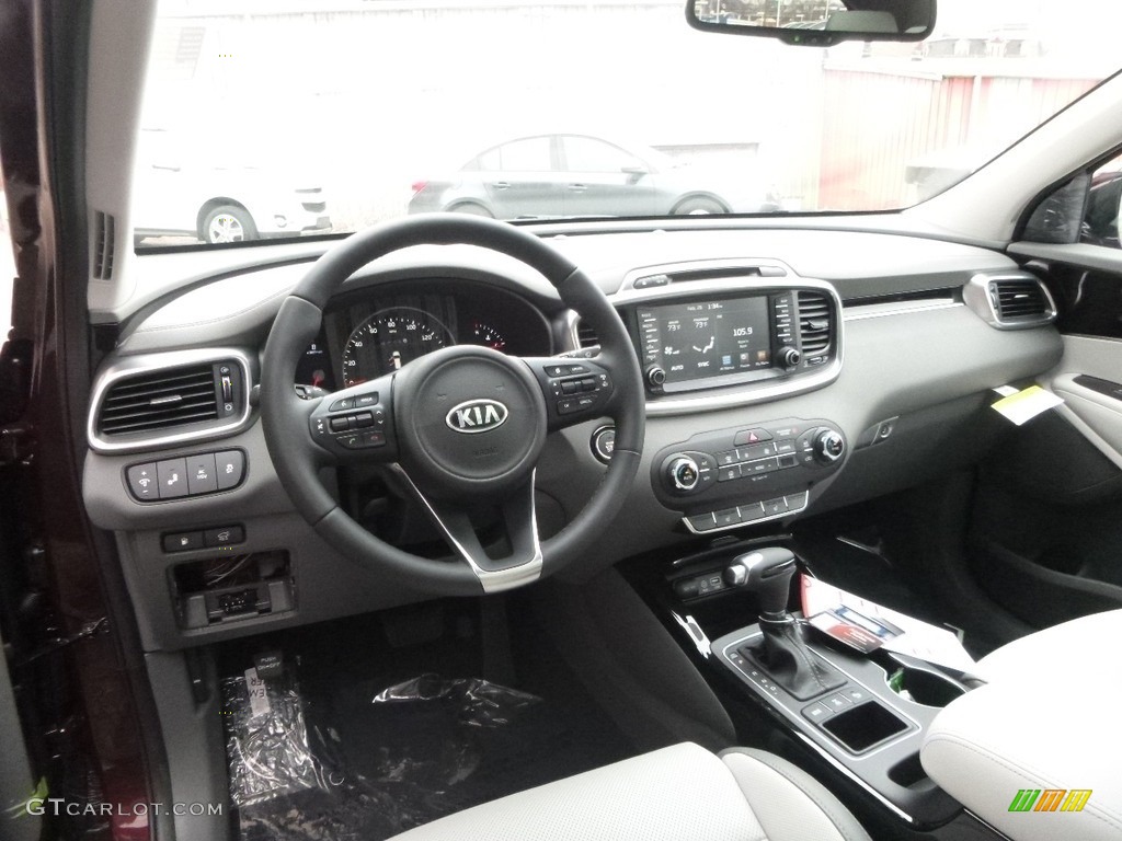 2017 Kia Sorento SXL V6 AWD Interior Color Photos