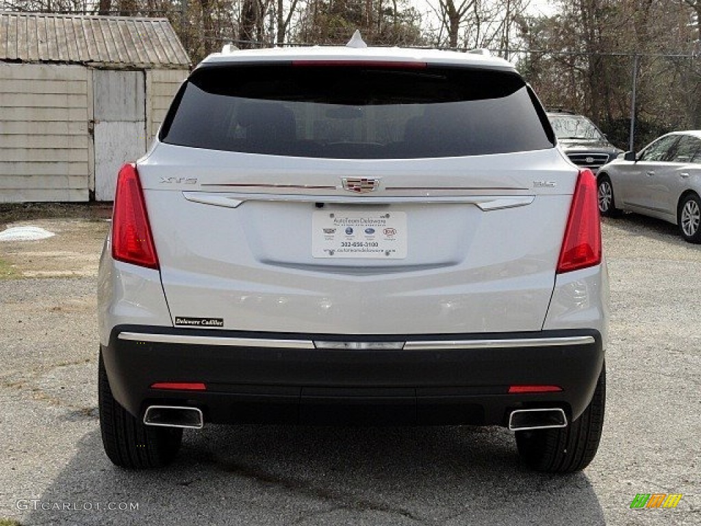 2017 XT5 Luxury - Radiant Silver Metallic / Jet Black photo #5