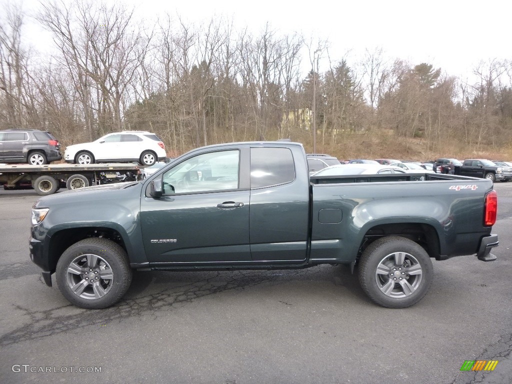 Graphite Metallic 2017 Chevrolet Colorado WT Extended Cab 4x4 Exterior Photo #118980807