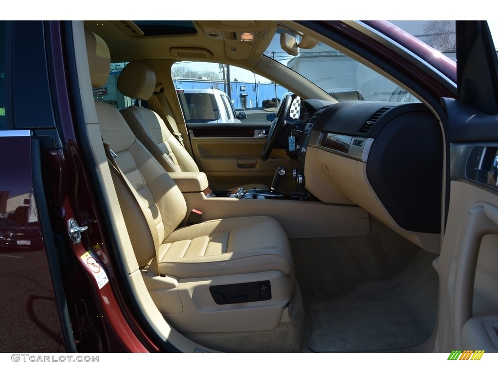 2008 Touareg 2 V8 - Cranberry Red Metallic / Pure Beige photo #30