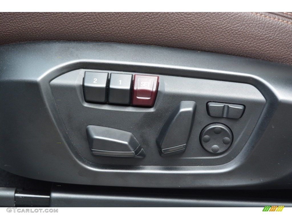 2017 BMW X4 M40i Controls Photo #118985490