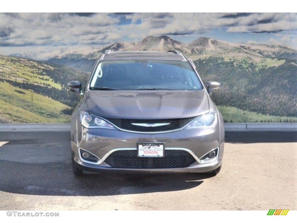 2017 Pacifica Touring L - Granite Crystal Metallic / Black/Alloy photo #4