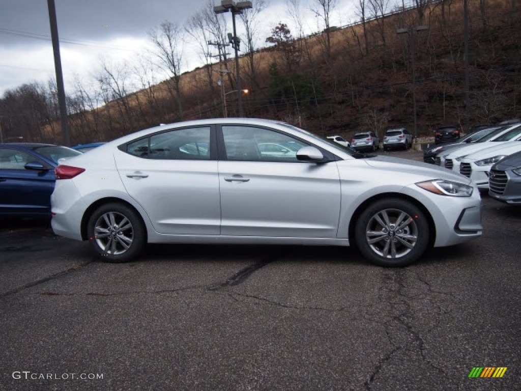 2017 Elantra SE - Silver / Gray photo #2