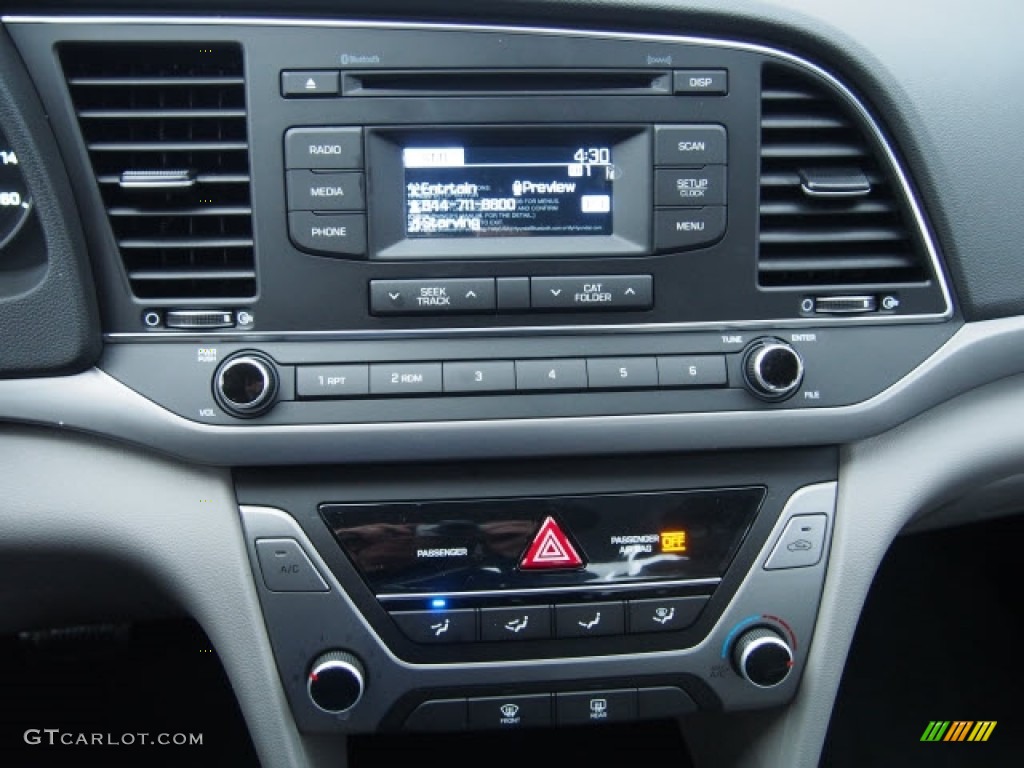 2017 Elantra SE - White / Gray photo #7