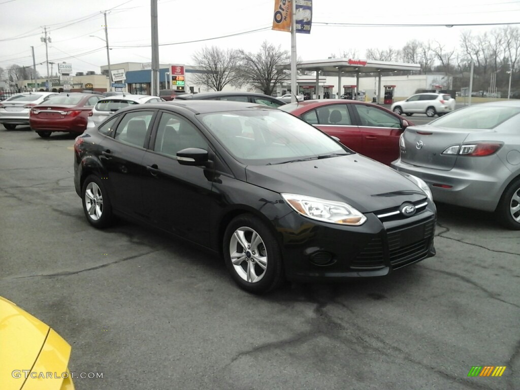 Tuxedo Black Ford Focus