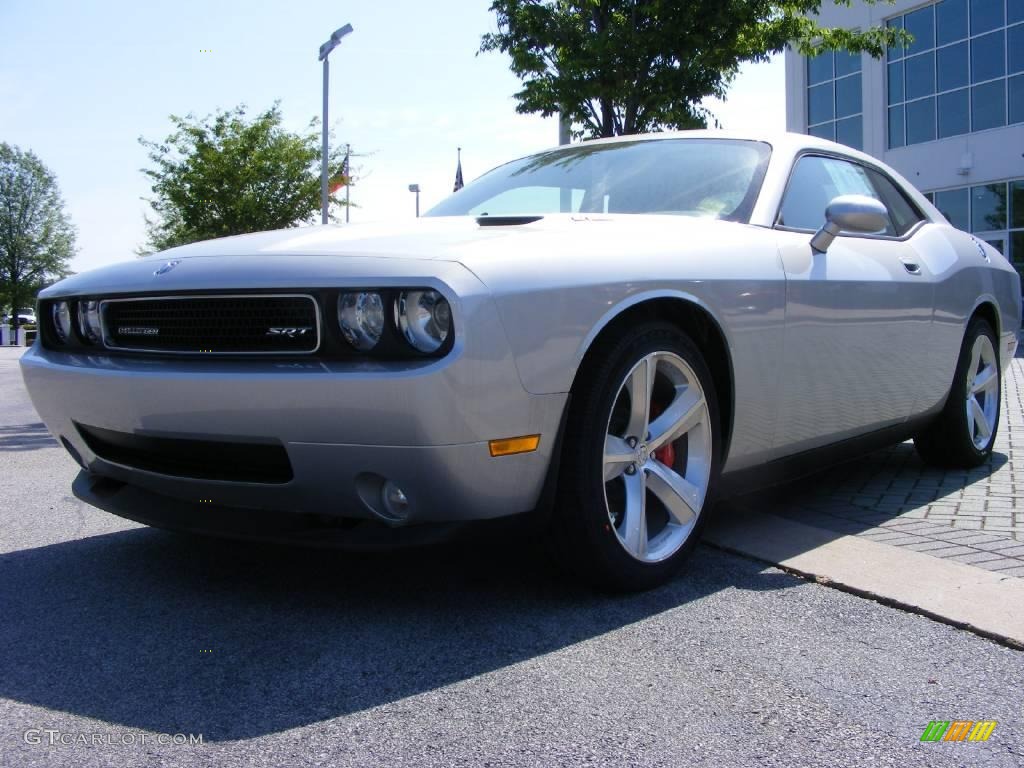 2009 Challenger SRT8 - Bright Silver Metallic / Dark Slate Gray photo #1