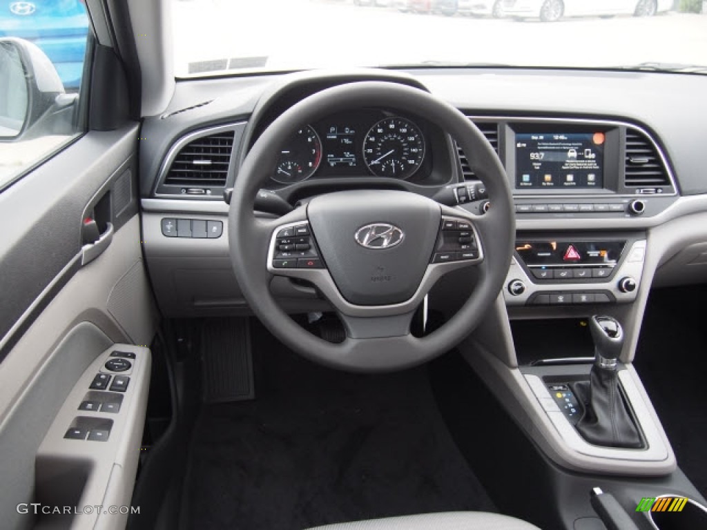 2017 Elantra SE - Silver / Black photo #5