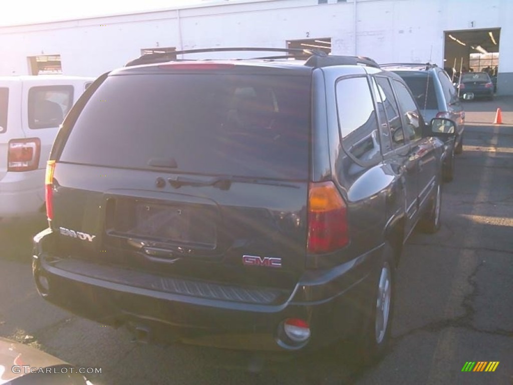 2005 Envoy SLE 4x4 - Carbon Black Metallic / Light Gray photo #2
