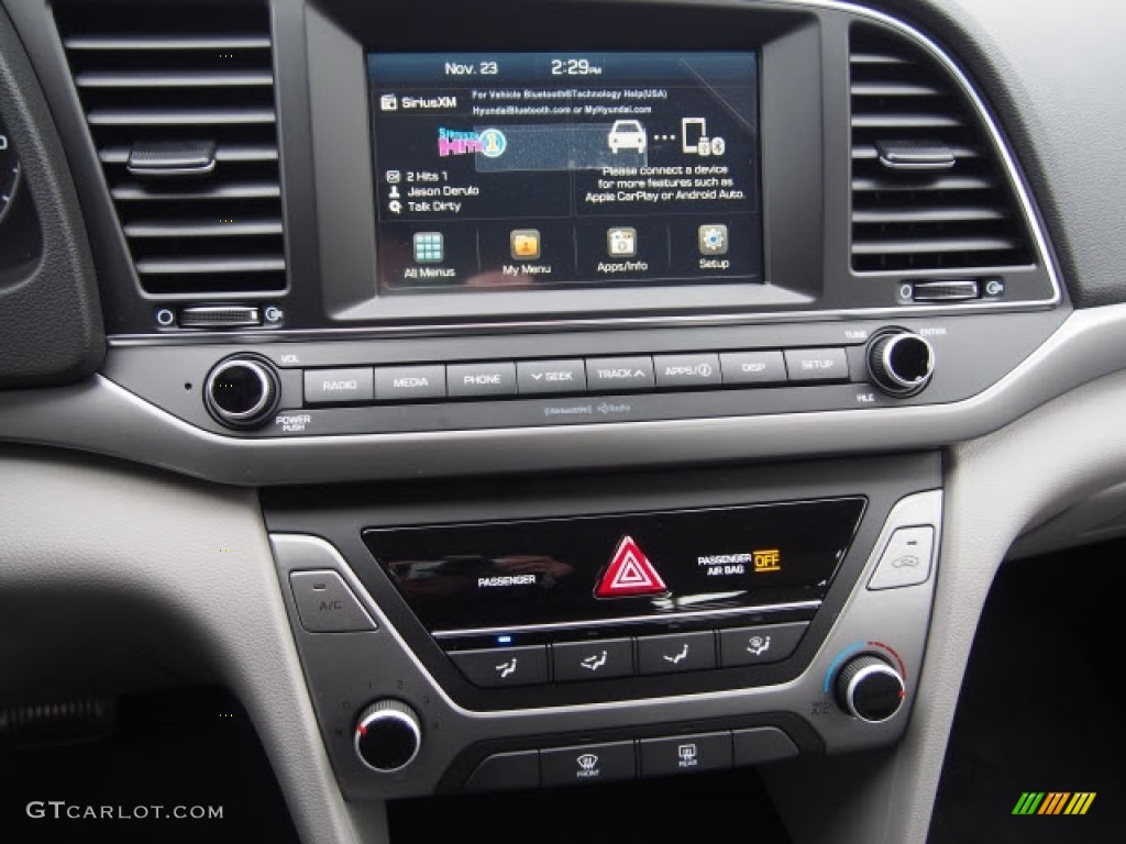 2017 Elantra SE - White / Black photo #7