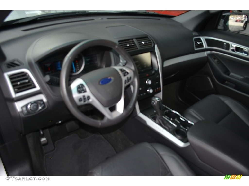 2015 Explorer XLT - Ingot Silver / Charcoal Black photo #10