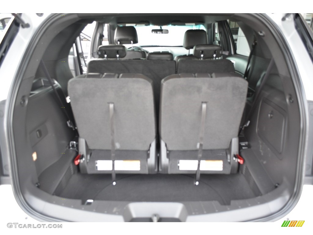 2015 Explorer XLT - Ingot Silver / Charcoal Black photo #12