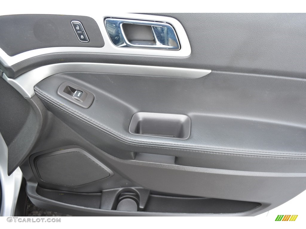 2015 Explorer XLT - Ingot Silver / Charcoal Black photo #14