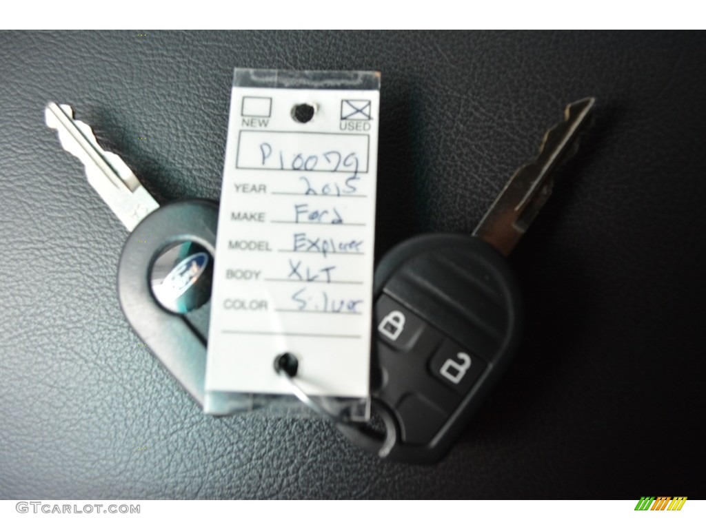 2015 Explorer XLT - Ingot Silver / Charcoal Black photo #26