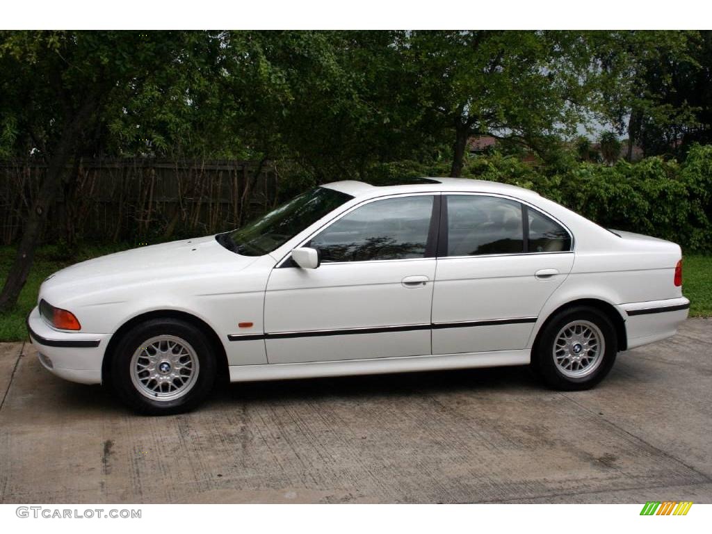 1998 5 Series 528i Sedan - Alpine White III / Beige photo #4