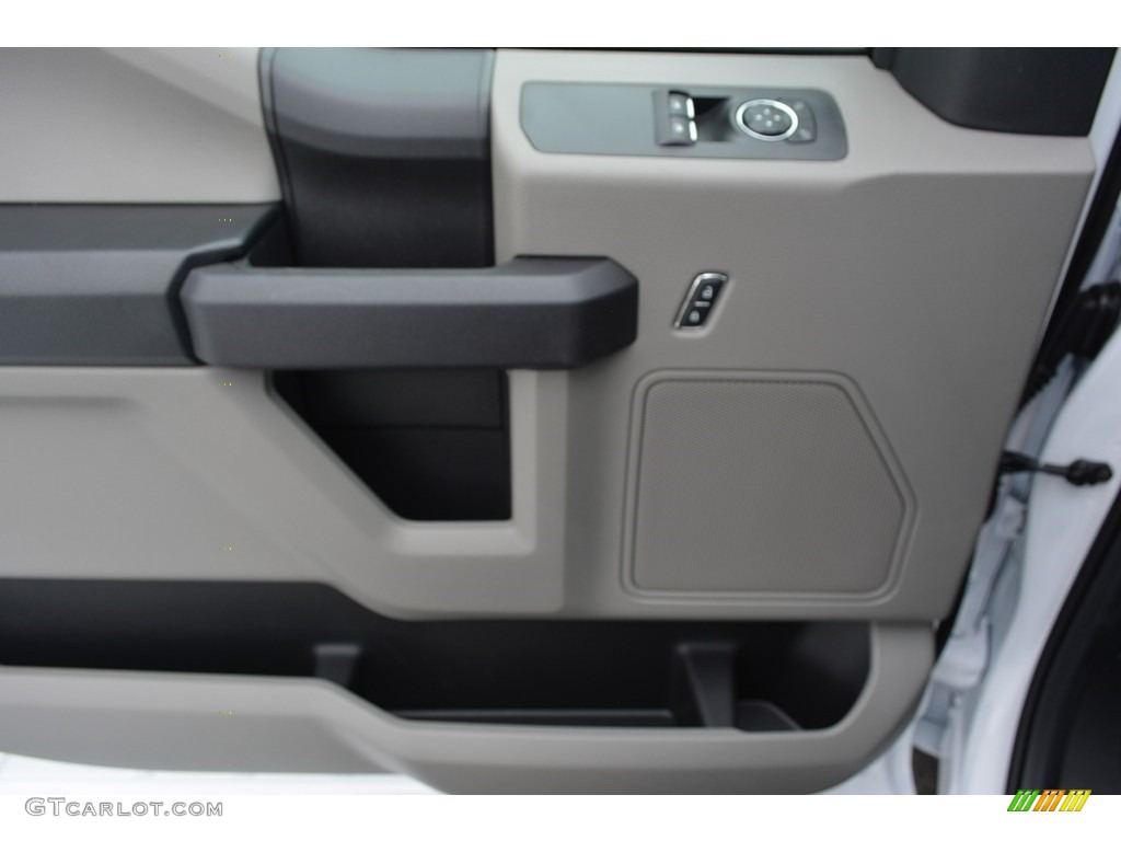 2017 F150 XL Regular Cab - Oxford White / Earth Gray photo #7
