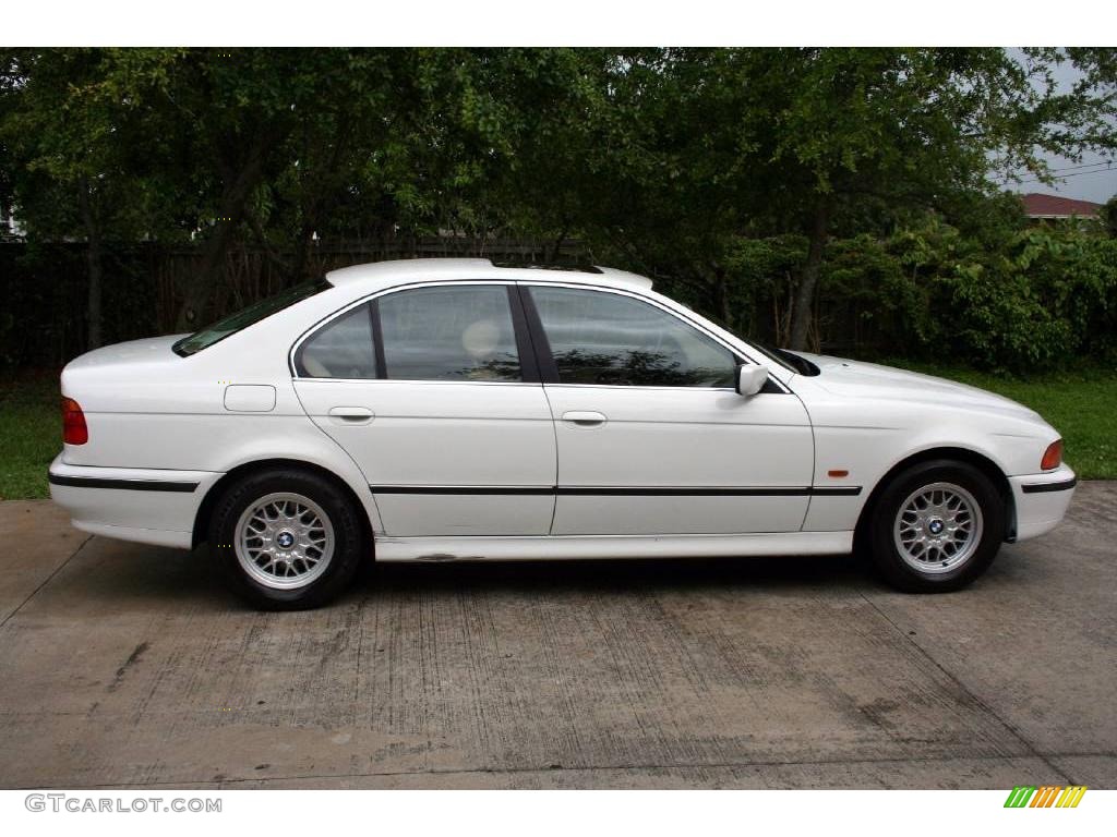 1998 5 Series 528i Sedan - Alpine White III / Beige photo #14