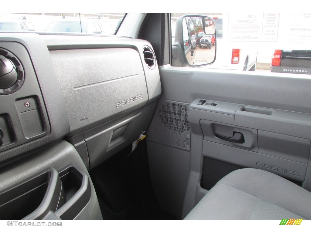 2013 E Series Van E250 Cargo - Black / Medium Flint photo #25