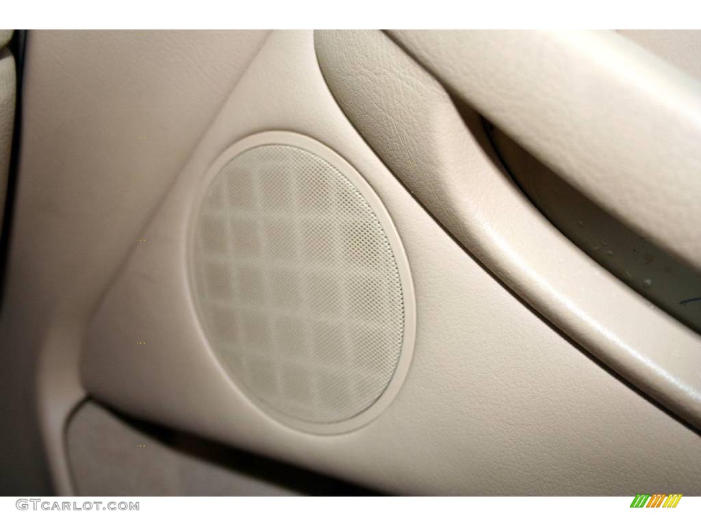 1998 5 Series 528i Sedan - Alpine White III / Beige photo #57