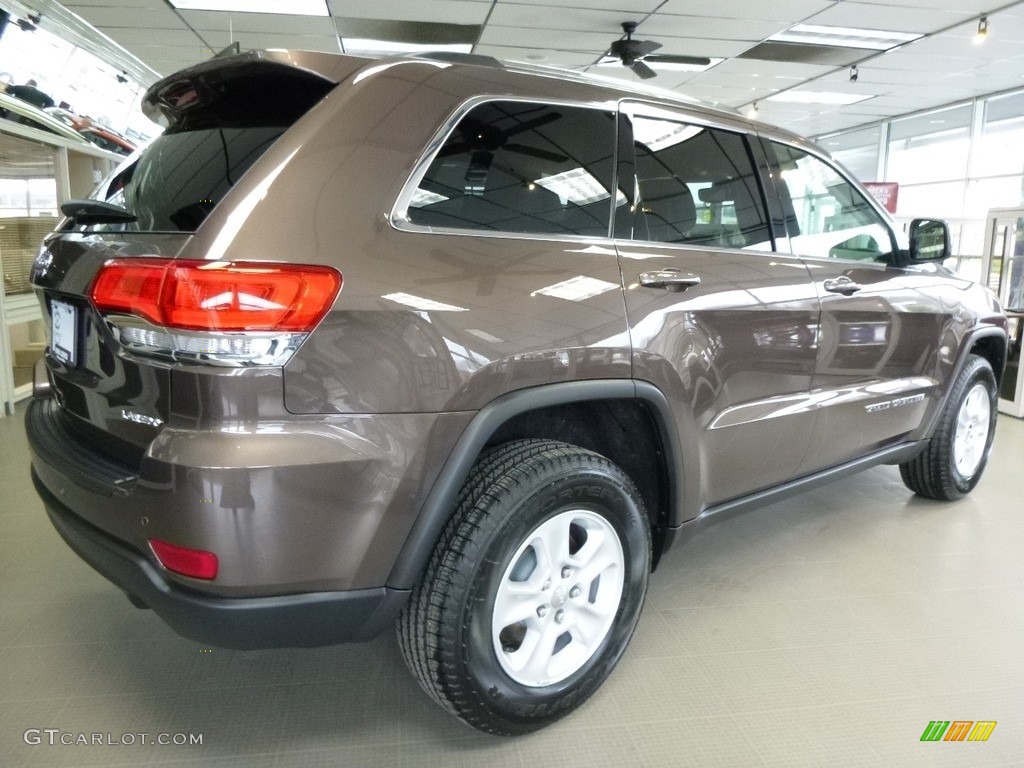 2017 Grand Cherokee Laredo 4x4 - Walnut Brown Metallic / Black/Light Frost Beige photo #5