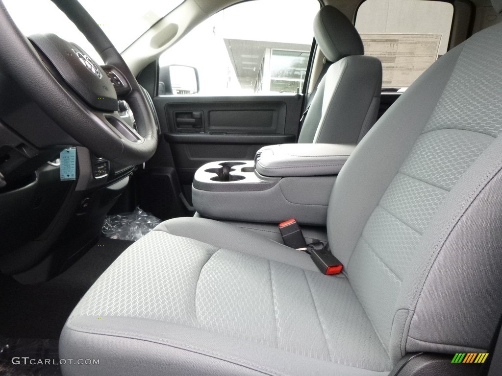 2017 1500 Express Quad Cab 4x4 - Bright Silver Metallic / Black/Diesel Gray photo #11