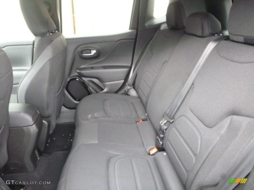 2017 Jeep Renegade Altitude Rear Seat Photo #119031768