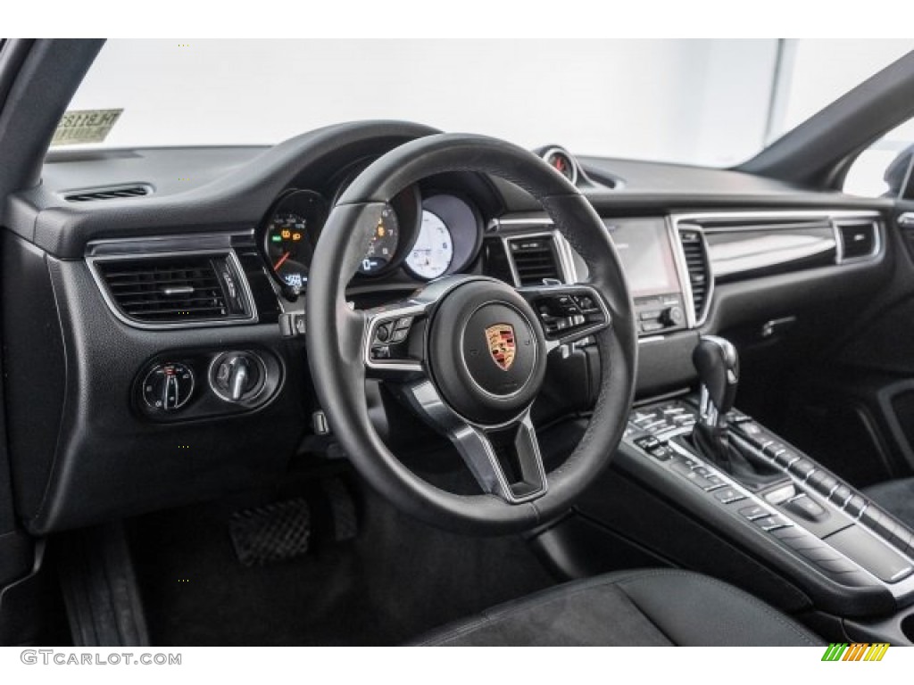 2017 Porsche Macan S Black w/Alcantara Dashboard Photo #119032527