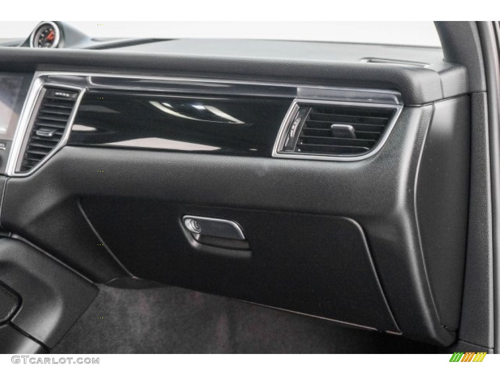 2017 Porsche Macan S Black w/Alcantara Dashboard Photo #119032611