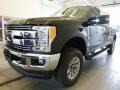 Shadow Black - F250 Super Duty Lariat Crew Cab 4x4 Photo No. 4